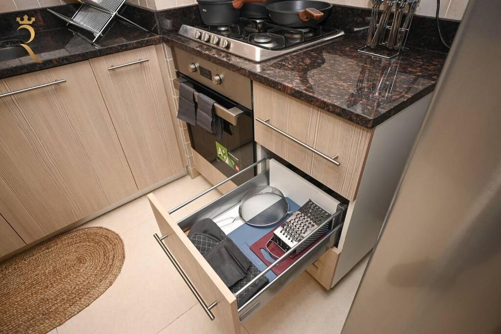 Yas Natura Bliss 1Br Apartment 아부다비 외부 사진